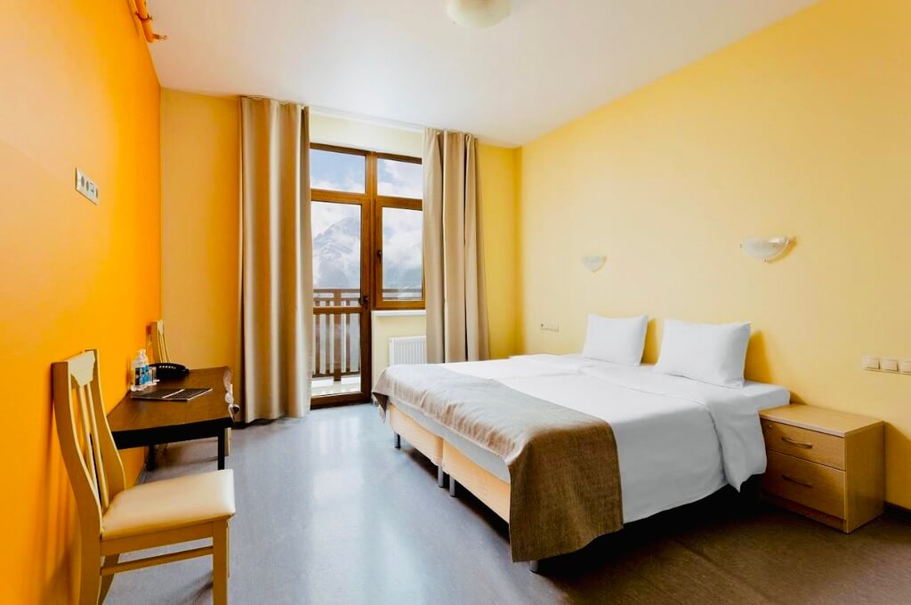 фото Отель Райдерс Лодж (Riders Lodge Hotel)