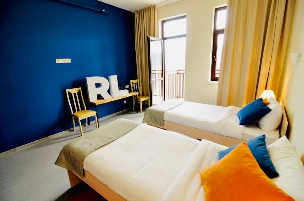 фото Отель Райдерс Лодж (Riders Lodge Hotel)