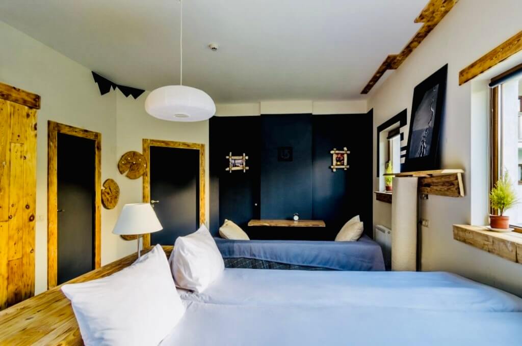 фото Отель Райдерс Лодж (Riders Lodge Hotel)